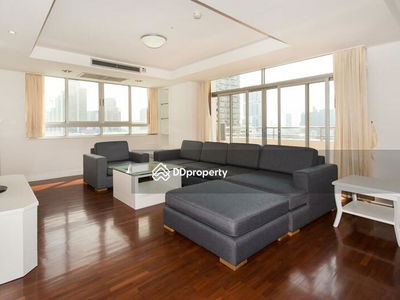 Krungthep Thani Tower, Bangkok, Thailand Krungthep Thani Tower, Bangkok, Thailand