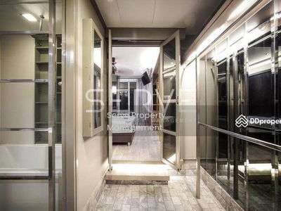 ASHTON Morph 38, Bangkok, Thailand ASHTON Morph 38, Bangkok, Thailand