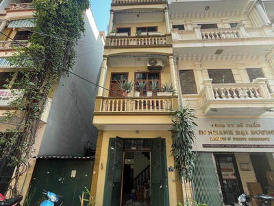 Gehäuse In Ha GJong, Vietnam Gehäuse In Ha GJong, Vietnam