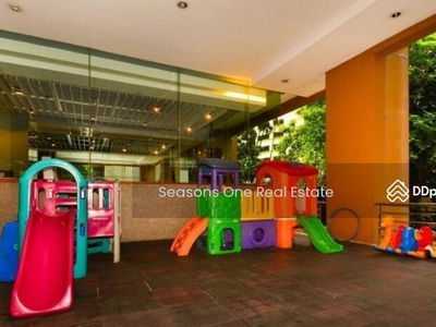 For Rent, Large Condo, 3 bedrooms, Soi Sukhumvit 11, Bangkok., Thailand For Rent, Large Condo, 3 bedrooms, Soi Sukhumvit 11, Bangkok., Thailand