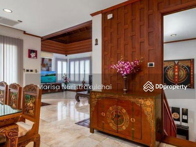 Surin Sabai, Phuket, Thailand Surin Sabai, Phuket, Thailand