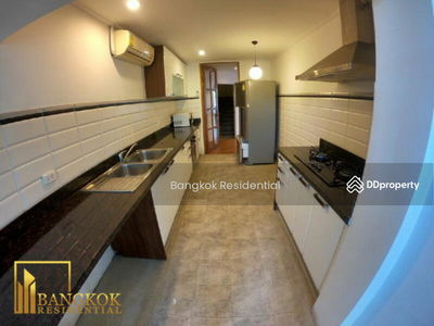 Navin Mansion, Bangkok, Thailand Navin Mansion, Bangkok, Thailand