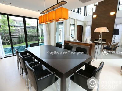 Spacious 4-Bedroom House, Bangkok, Thailand Spacious 4-Bedroom House, Bangkok, Thailand