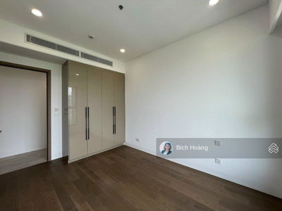 The River Thủ Thiêm, Vietnam The River Thủ Thiêm, Vietnam