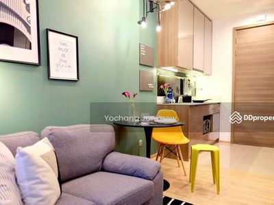 The Line Phahon-Pradipat, Bangkok, Thailand The Line Phahon-Pradipat, Bangkok, Thailand