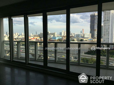 The Fine at River, Bangkok, Thailand The Fine at River, Bangkok, Thailand