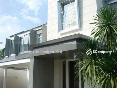 House in Soi Soonvijai, Bangkok, Thailand House in Soi Soonvijai, Bangkok, Thailand