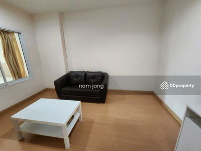 Life @ BTS Tha-Phra, Bangkok, Thailand Life @ BTS Tha-Phra, Bangkok, Thailand