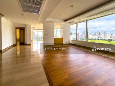 Baan Ratchadamri Condominium, Bangkok, Thailand Baan Ratchadamri Condominium, Bangkok, Thailand
