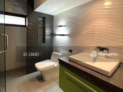 Single House with private pool for rent thonglor area, Bangkok, Thailand Single House with private pool for rent thonglor area, Bangkok, Thailand