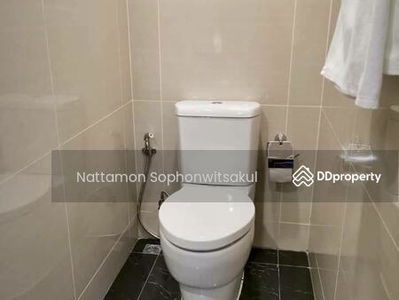 Park Origin Phrom Phong, Bangkok, Thailand Park Origin Phrom Phong, Bangkok, Thailand