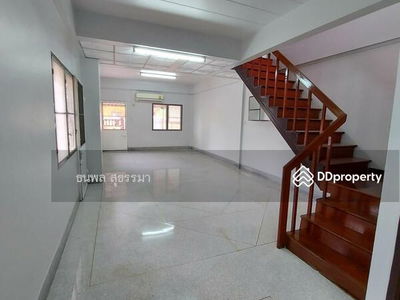 House for rent, Ekkachai 33, area 40 square meters, 3 bedrooms, 2 bathrooms, 1 kitchen, 1 large hall, with air conditioning in every room, Bangkok, Thailand House for rent, Ekkachai 33, area 40 square meters, 3 bedrooms, 2 bathrooms, 1 kitchen, 1 large hall, with air conditioning in every room, Bangkok, Thailand