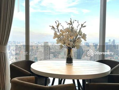 Magnolias Ratchadamri Boulevard, Bangkok, Thailand Magnolias Ratchadamri Boulevard, Bangkok, Thailand