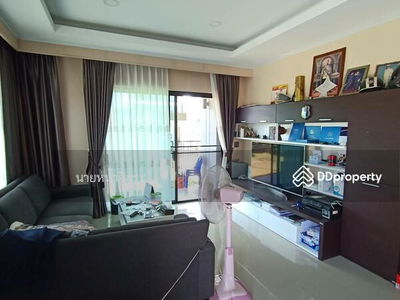 Two-story house, Udon Thani, Thailand Two-story house, Udon Thani, Thailand