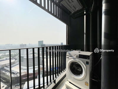 Life Ladprao Valley, Bangkok, Thailand Life Ladprao Valley, Bangkok, Thailand