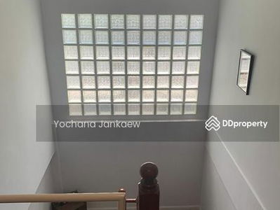 Large 3-Br House near BTS Thong Lor, Bangkok, Thailand Large 3-Br House near BTS Thong Lor, Bangkok, Thailand