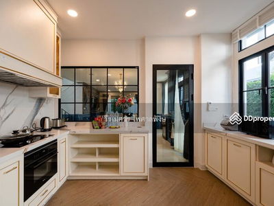 Nantawan Rama 9 New Krungthepkreetha, Bangkok, Thailand Nantawan Rama 9 New Krungthepkreetha, Bangkok, Thailand