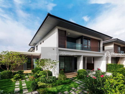 Setthasiri Phahol-Watcharapol, Bangkok, Thailand Setthasiri Phahol-Watcharapol, Bangkok, Thailand