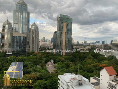 Urbana Langsuan, Bangkok, Thailand Urbana Langsuan, Bangkok, Thailand