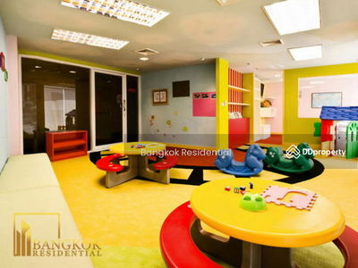 Urbana Langsuan, Bangkok, Thailand Urbana Langsuan, Bangkok, Thailand