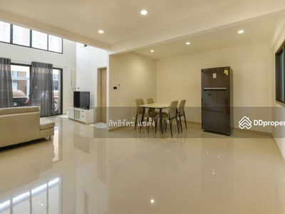 SHO Phatthanakan 32, Bangkok, Thailand SHO Phatthanakan 32, Bangkok, Thailand