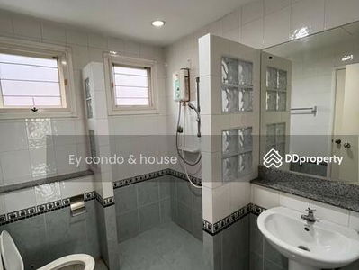 Nanthawan Pracha Chuen, Nonthaburi, Thailand Nanthawan Pracha Chuen, Nonthaburi, Thailand