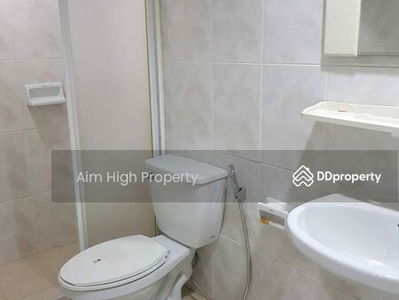 Royal Castle Sukhumvit, Bangkok, Thailand Royal Castle Sukhumvit, Bangkok, Thailand