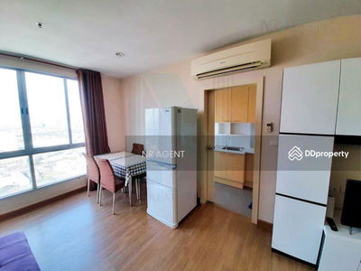 The Tree Bang Po Station, Bangkok, Thailand The Tree Bang Po Station, Bangkok, Thailand