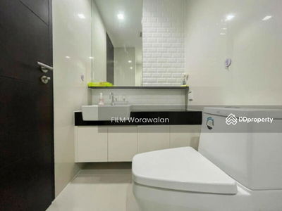 Cheap rent, near BTS Ratchathewi, Wish Signature Midtown Siam, 42nd floor, has a private elevator!! 1 bedroom, 1 bathroom, very new!, Bangkok, Thailand Cheap rent, near BTS Ratchathewi, Wish Signature Midtown Siam, 42nd floor, has a private elevator!! 1 bedroom, 1 bathroom, very new!, Bangkok, Thailand