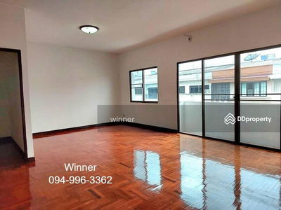 Townhome for rent, 4.5 floors, Sathu Pradit Soi 57, Priyanon Village, Bangkok, Thailand Townhome for rent, 4.5 floors, Sathu Pradit Soi 57, Priyanon Village, Bangkok, Thailand