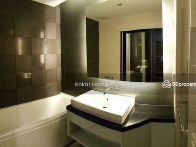 Ivy Ampio, Bangkok, Thailand Ivy Ampio, Bangkok, Thailand