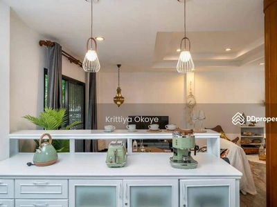 10400, Bangkok, Thailand 10400, Bangkok, Thailand