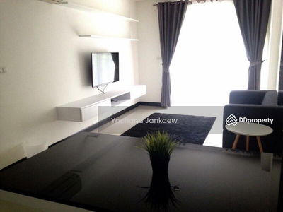 Voque Sukhumvit 16, Bangkok, Thailand Voque Sukhumvit 16, Bangkok, Thailand