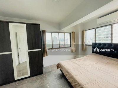 Thonglor Tower, Bangkok, Thailand Thonglor Tower, Bangkok, Thailand