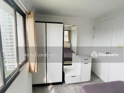 Thonglor Tower, Bangkok, Thailand Thonglor Tower, Bangkok, Thailand