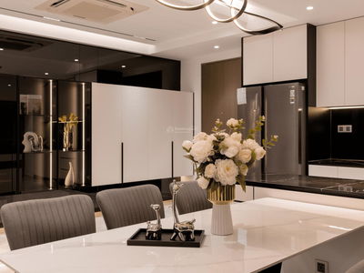 Sunrise City, Vietnam Sunrise City, Vietnam