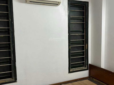 Gehäuse In Hanoi, Vietnam  Gehäuse In Hanoi, Vietnam