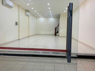 Gehäuse In Hanoi, Vietnam  Gehäuse In Hanoi, Vietnam