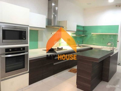 Gehäuse In Nha Be, Vietnam Gehäuse In Nha Be, Vietnam