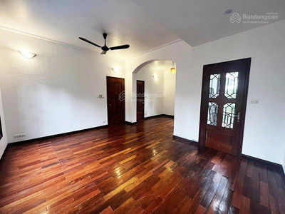 Жилье в Hanoi, Vietnam Жилье в Hanoi, Vietnam