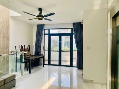 Gehäuse In Nha Be, Vietnam Gehäuse In Nha Be, Vietnam