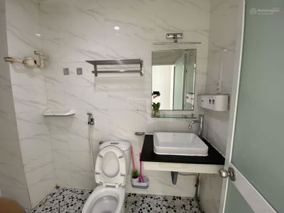 Hoang Van Thu Street, Vietnam Hoang Van Thu Street, Vietnam