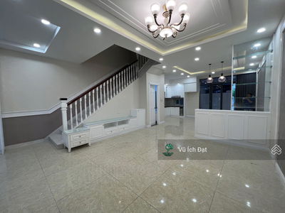 Lavila Kien A - Nha Be, Vietnam  Lavila Kien A - Nha Be, Vietnam