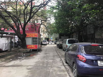 Gehäuse In Hanoi, Vietnam Gehäuse In Hanoi, Vietnam