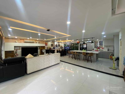 Housing in Ho Chi Minh City, Vietnam Housing in Ho Chi Minh City, Vietnam