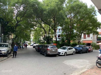 Gehäuse In Hanoi, Vietnam Gehäuse In Hanoi, Vietnam