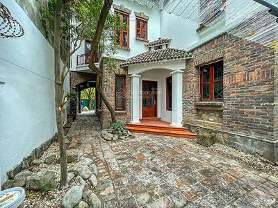 Gehäuse In Hanoi, Vietnam Gehäuse In Hanoi, Vietnam