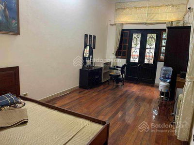 Gehäuse In Hanoi, Vietnam Gehäuse In Hanoi, Vietnam