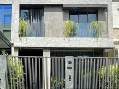 Phú Mỹ Hưng, Vietnam  Phú Mỹ Hưng, Vietnam