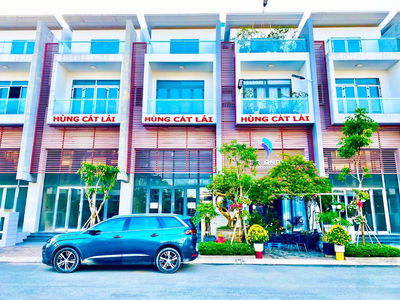 Phố Đông Village, Vietnam Phố Đông Village, Vietnam